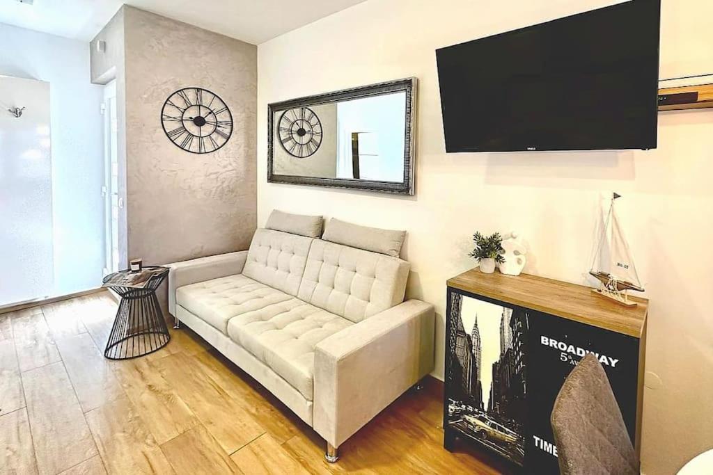 Holiday&Suite Klanac Вир Экстерьер фото