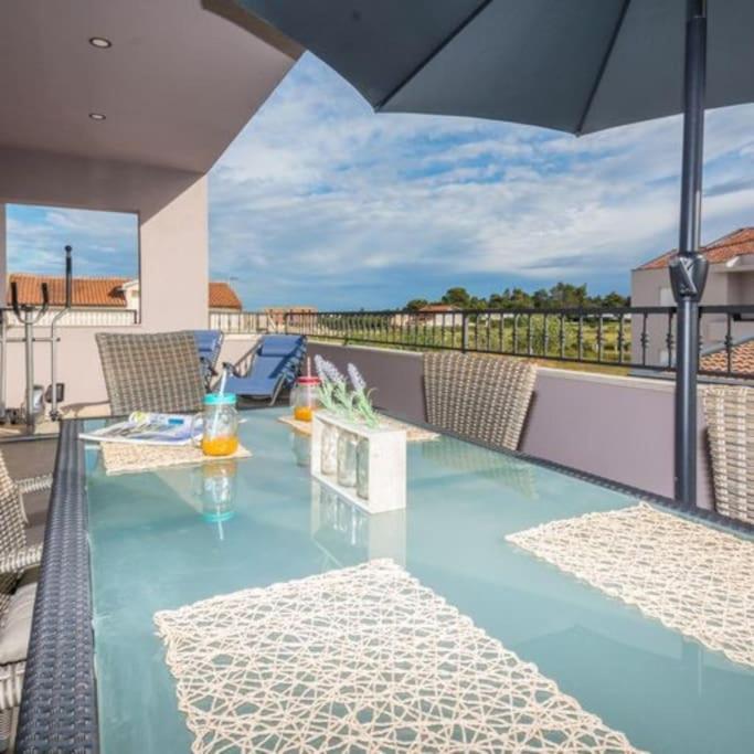 Holiday&Suite Klanac Вир Экстерьер фото